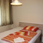 Family Vendeghaz Apartament Balatonszarszo