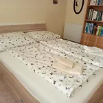 Family Vendeghaz Apartament Balatonszarszo
