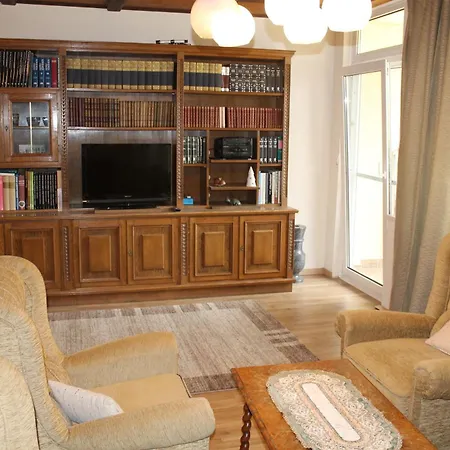 Family Vendeghaz Apartment