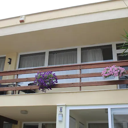 Apartment Family Vendeghaz *