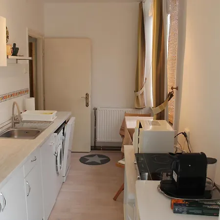 Family Vendeghaz Apartment Balatonszarszo