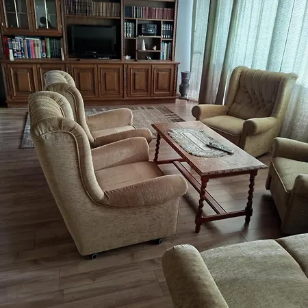 Apartment Family Vendeghaz *